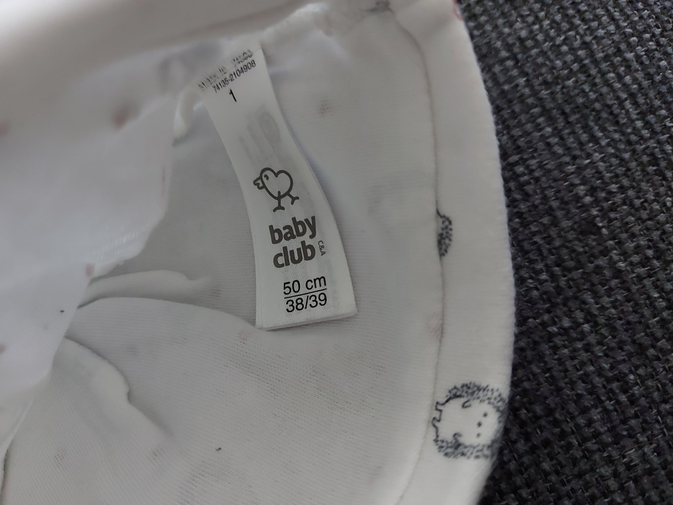 süßes Erstlingsmützchen mit Igeln Gr. 38/39