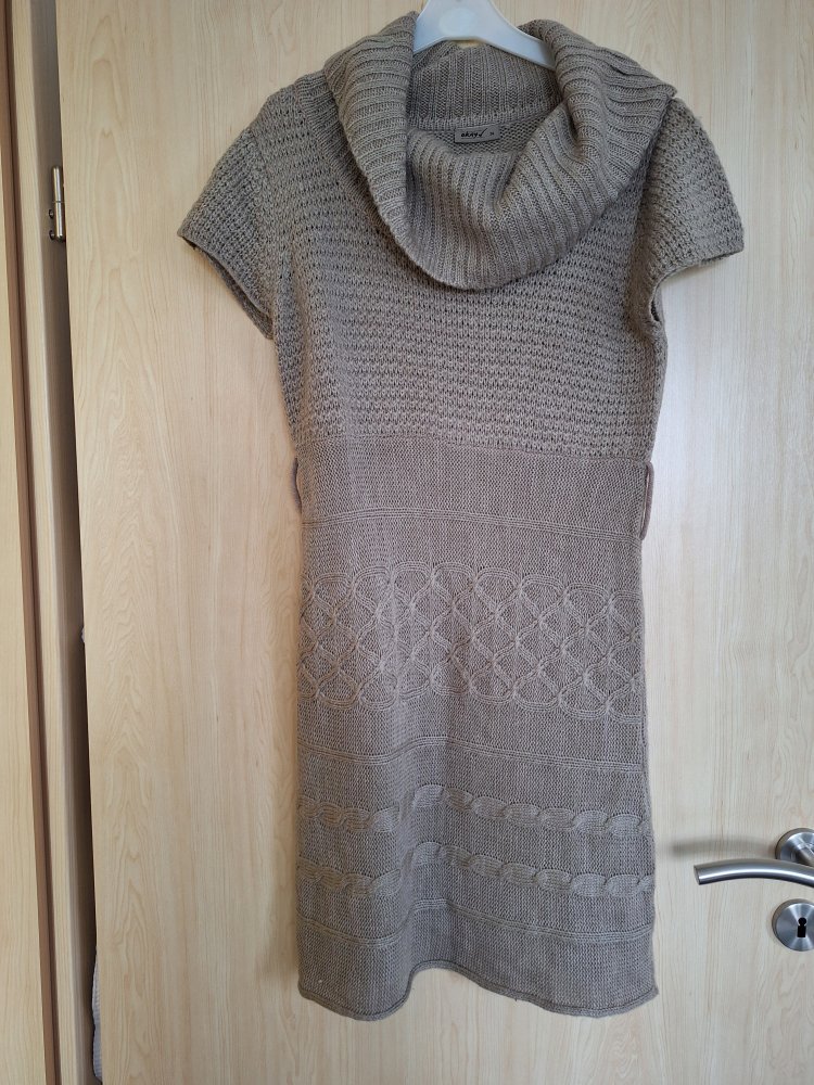 Beigebraunes Strickkleid, Gr. 38