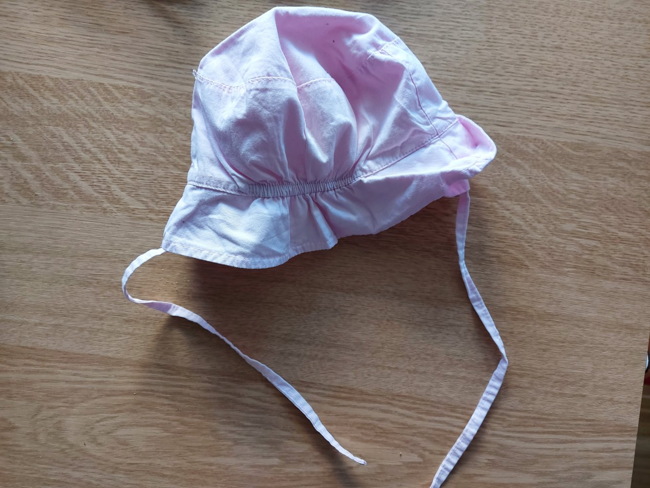 rosa Sommerhut mit Schleife für Babys, Gr. 43-45 mit Schnüren