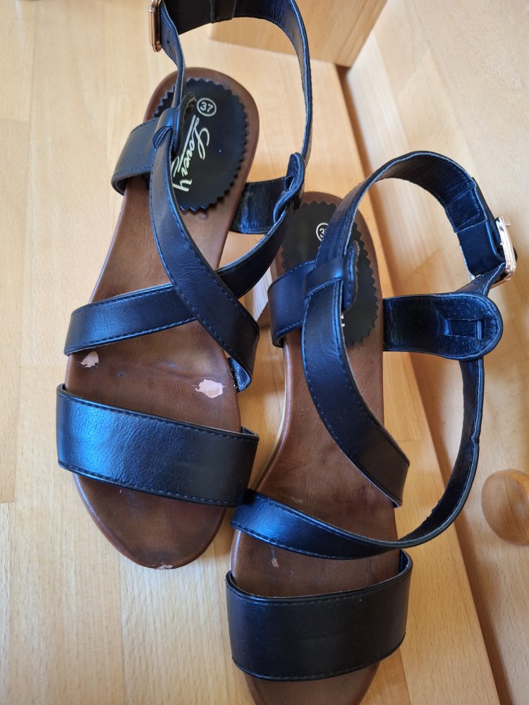 Schwarze Sandalen Gr. 37