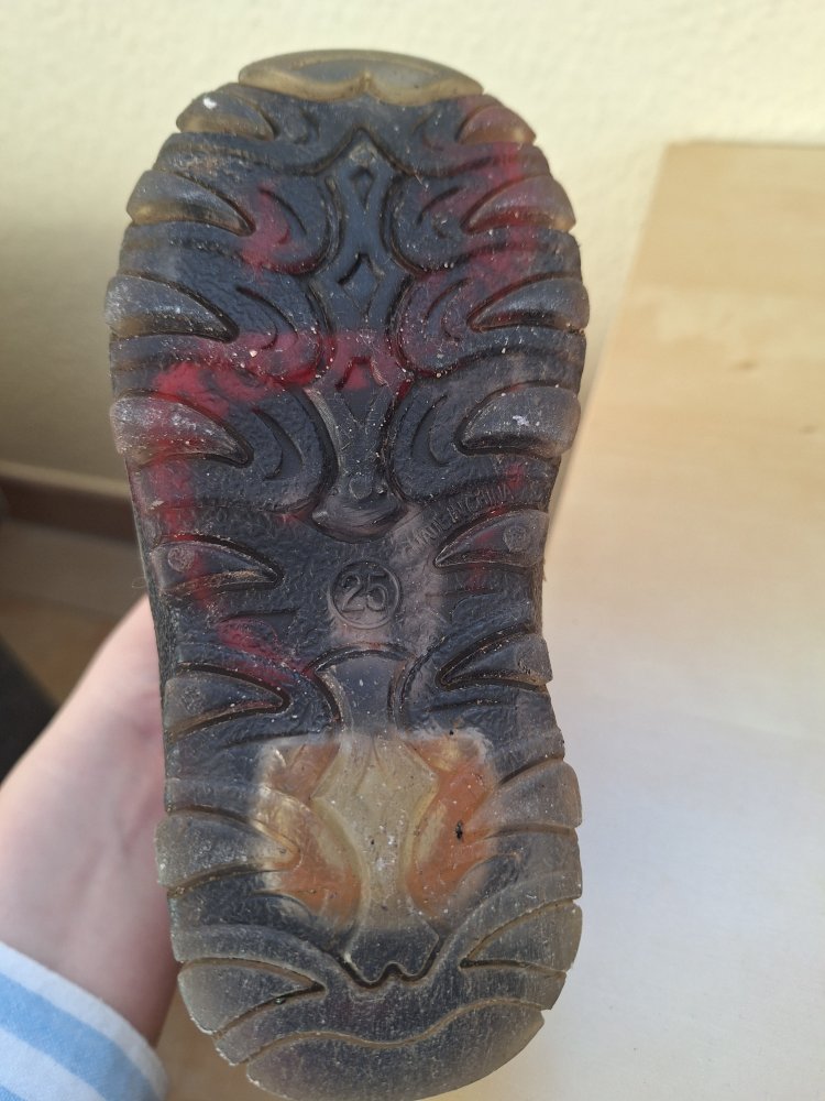 Gefütterte Gummistiefel mit Dinos, Gr. 25