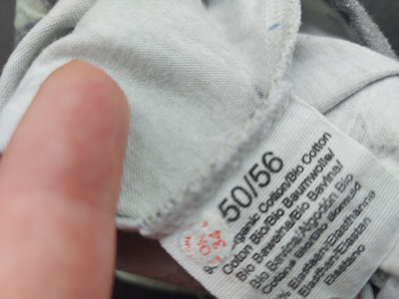 ärmelloser/kurzärmliger grüner Jungs-Body mit Sternen, Gr. 50/56