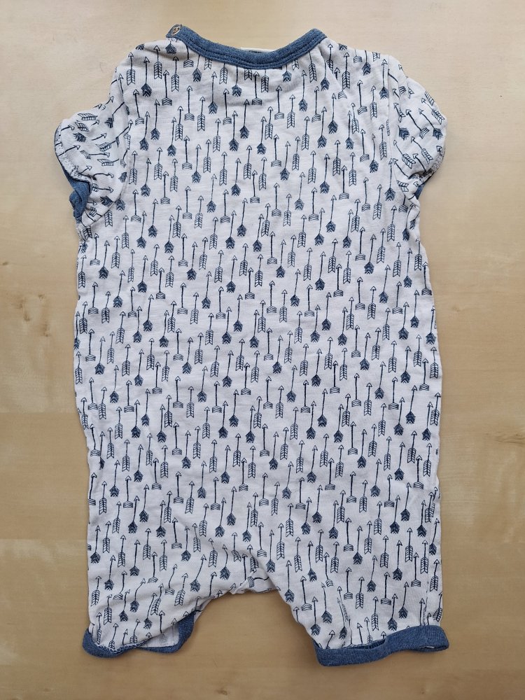 blau-weißer kurzer Pyjama Gr. 74/80 /Schlafanzug/Schlafstrampler Jumper mit Federmotiven