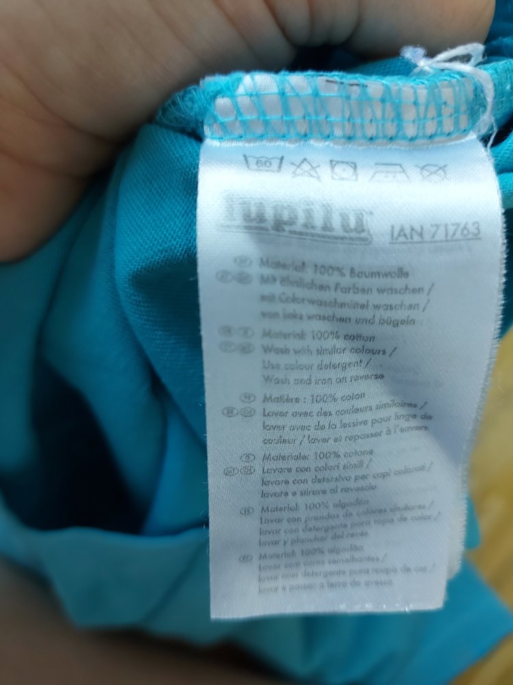 kurzärmliges türkises T-Shirt mit surfendem Bärchen Gr. 86/92