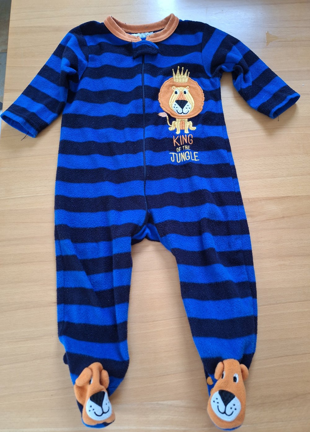 Warmer blau-schwarz gestreifter Pyjama  King of the jungle