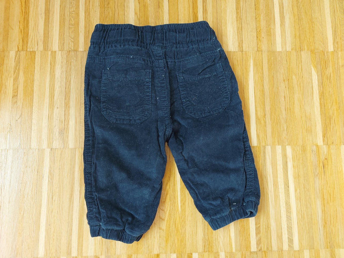 schicke dunkelblaue Hose im Cordlook Gr. 62