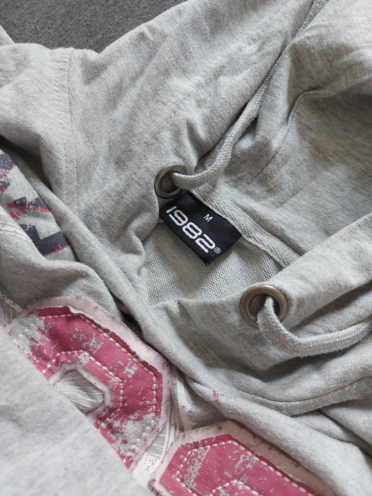 langärmliger grauer Kapuzenpulli, Gr. M Midwest 82