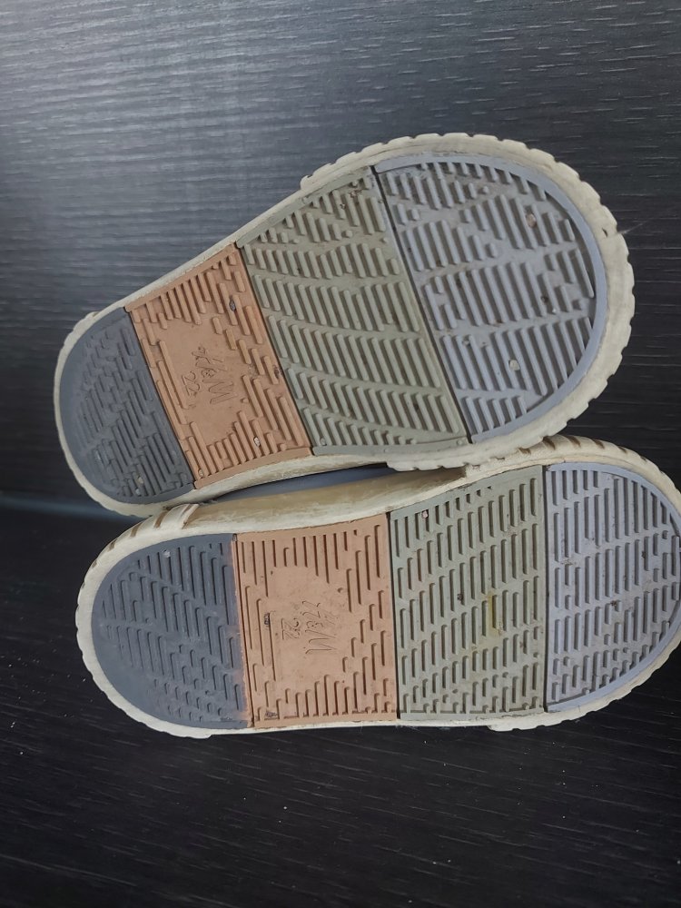 hellblaue Sneaker mit Hundemotiv, gefüttert, Gr. 22