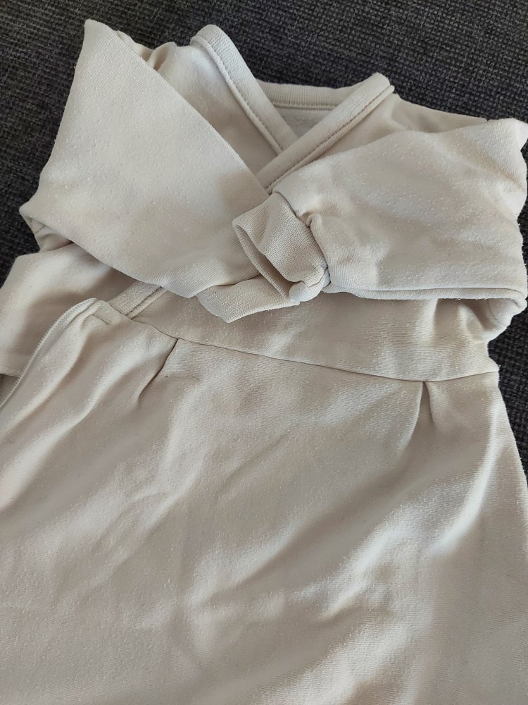 weißer Neugeborenen-Babyschlafsack mit Ärmeln 50 cm