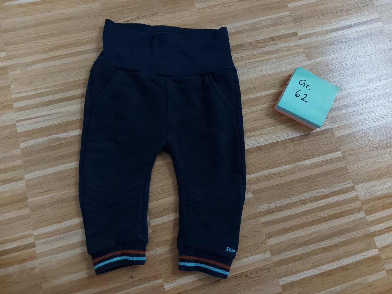 Hochwertige dunkelblaue s.Oliver-Jogginghose Gr. 62, NEU