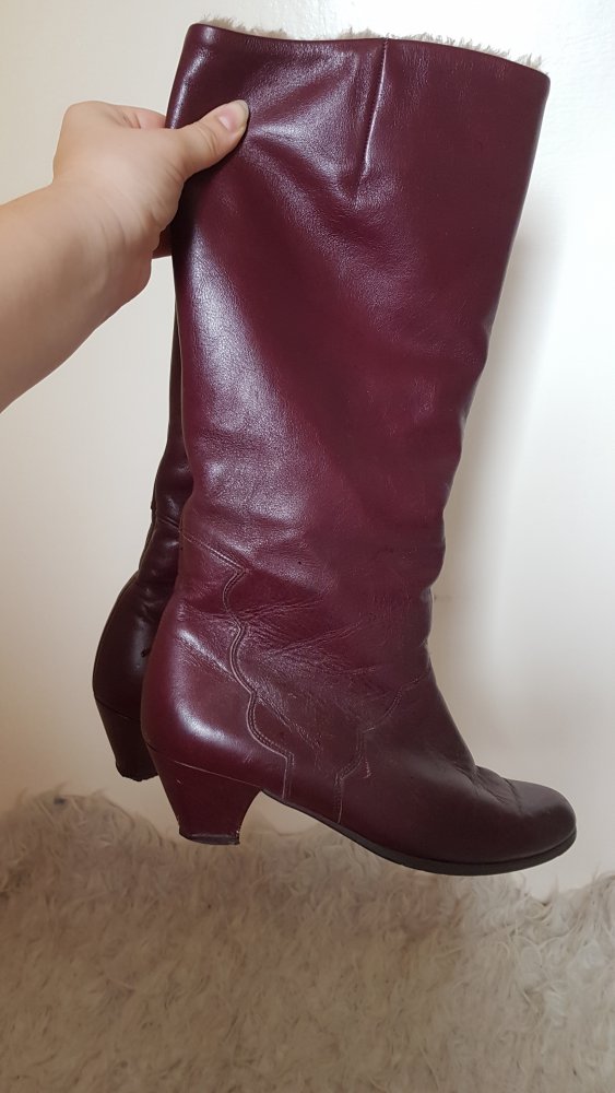 gefütterte rote Winterlederstiefel