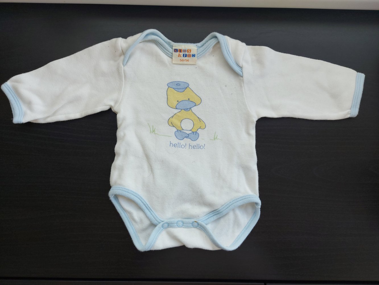 Weißer Langarm Babybody mit kleinem Entchen Gr. 50/56