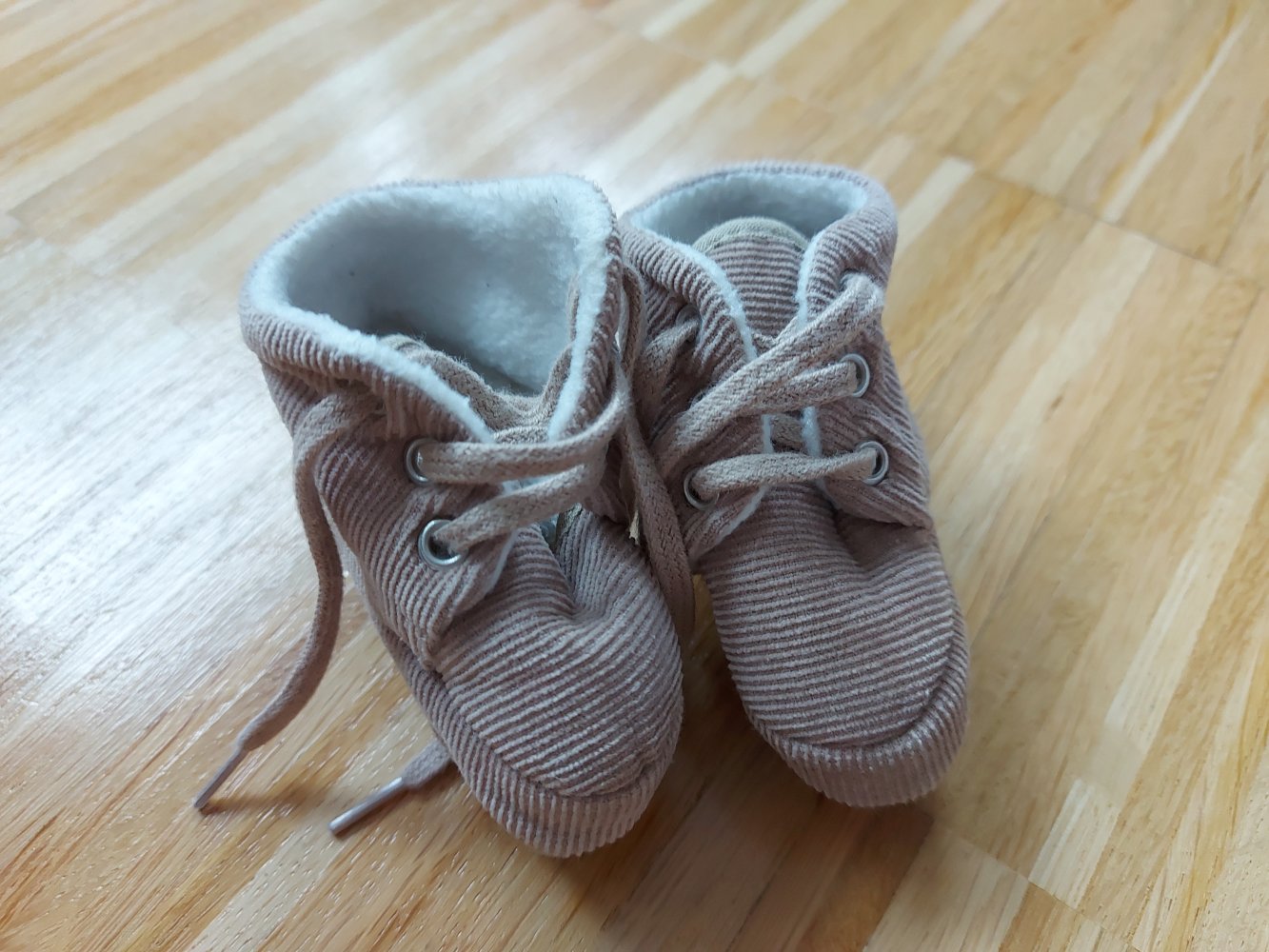 beige Babyschühchen / Erstlingsschühchen