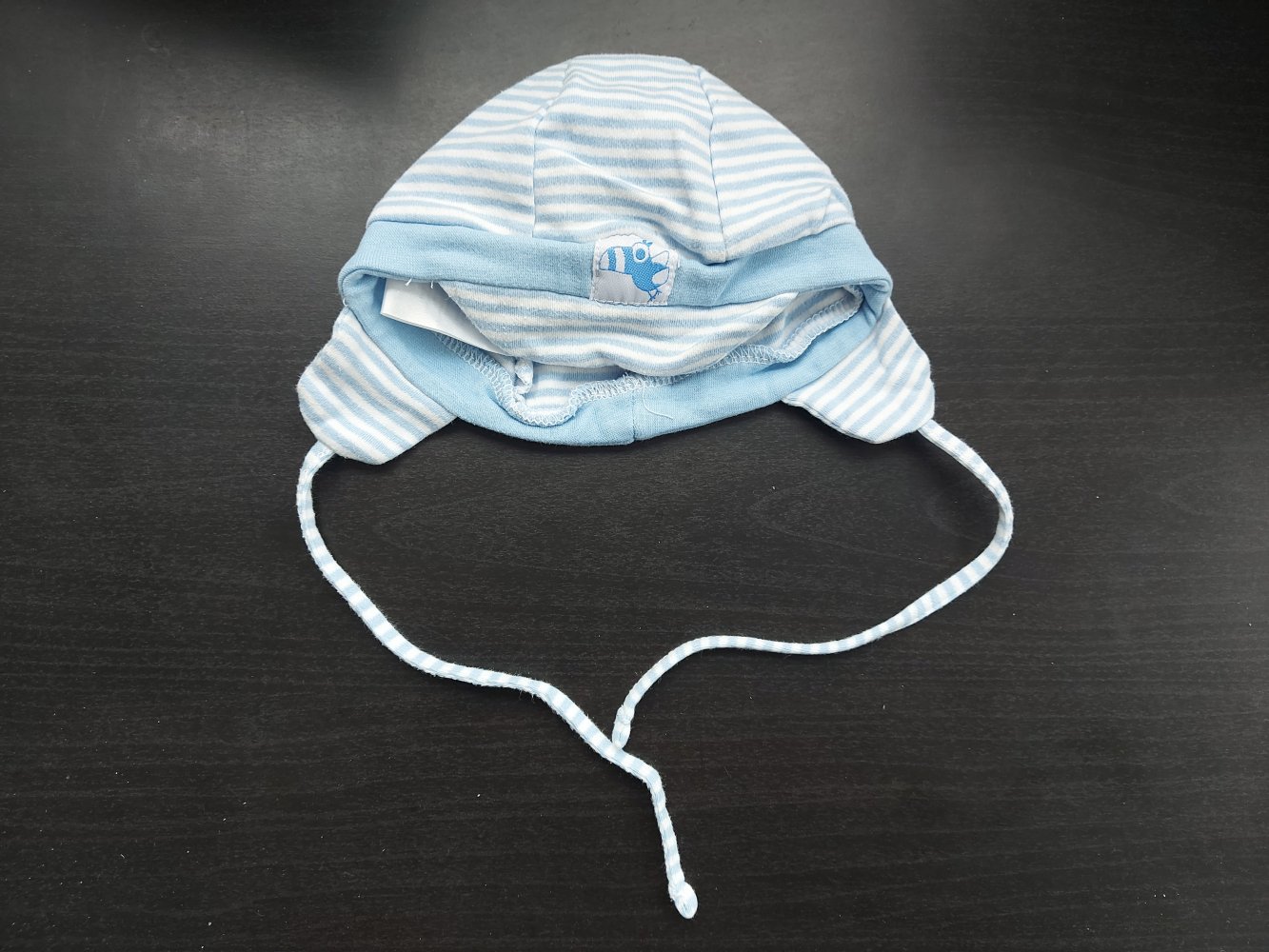 hellblau weiß gestreifte Babymütze Gr. 41/43