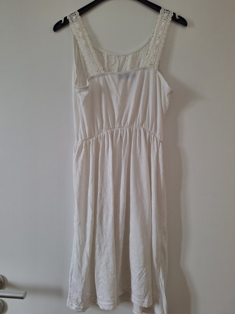 Wunderschönes weißes Sommerkleid Gr. 38 mit Lochspitze