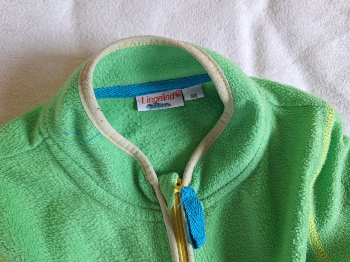 grüne Fleecejacke, Gr. 86 unisex / geschlechtsneutral