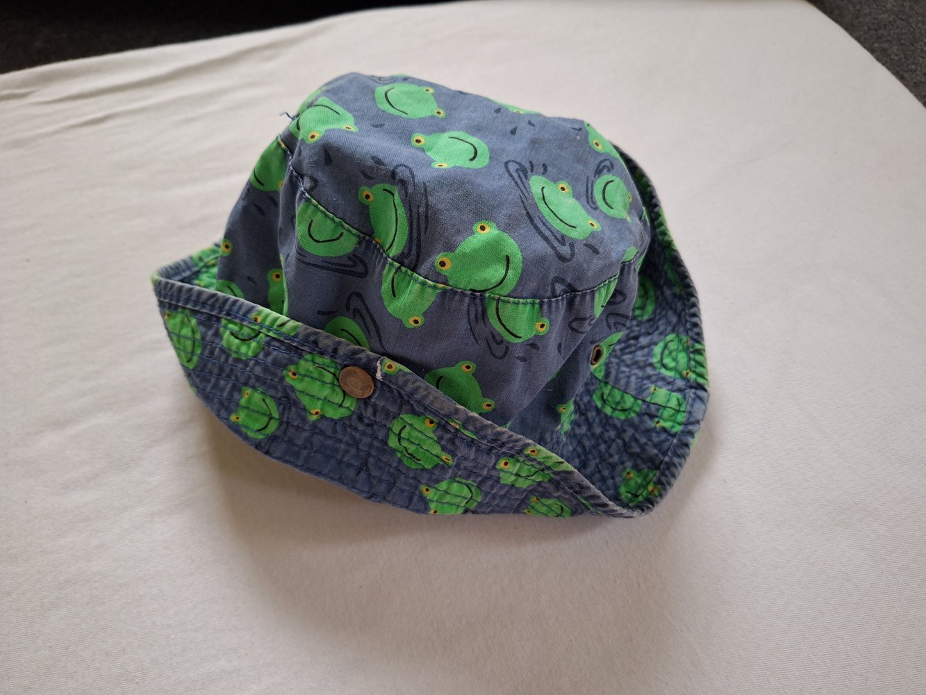 Fischerhut mit Fröschen Gr. 50