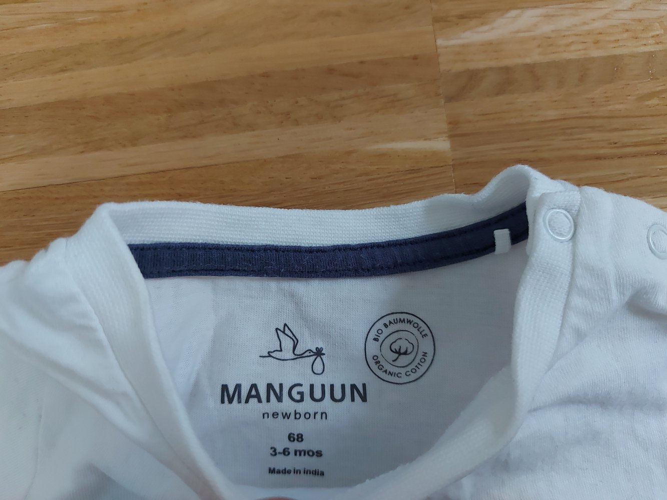 kurzärmliges weißes Basic T-Shirt Gr. 68