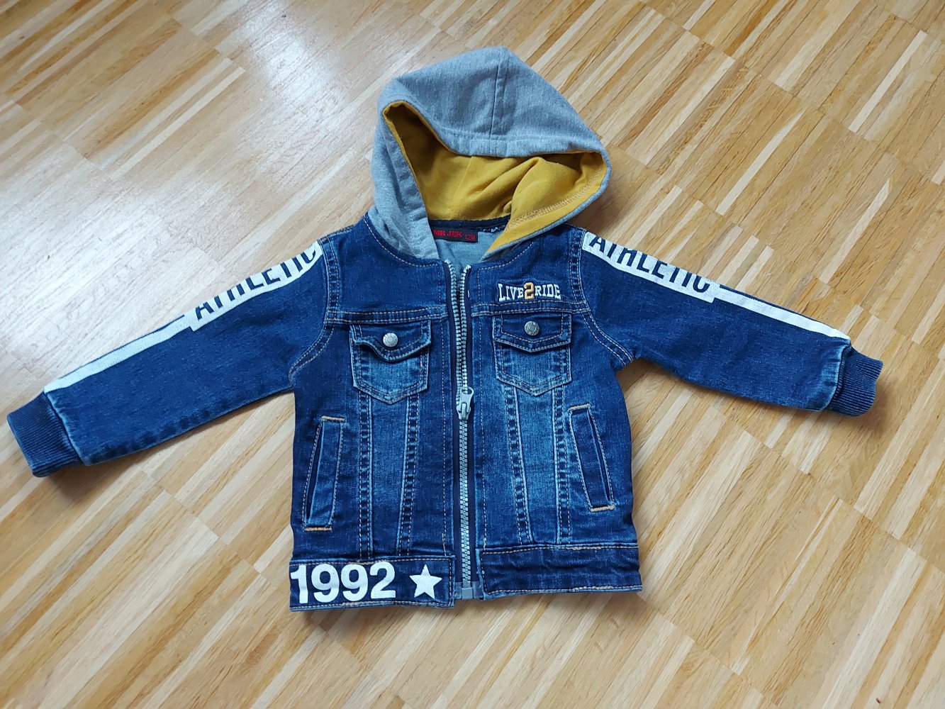 coole Babyjeansjacke mit Kapuze /Kleinkindjeansjacke