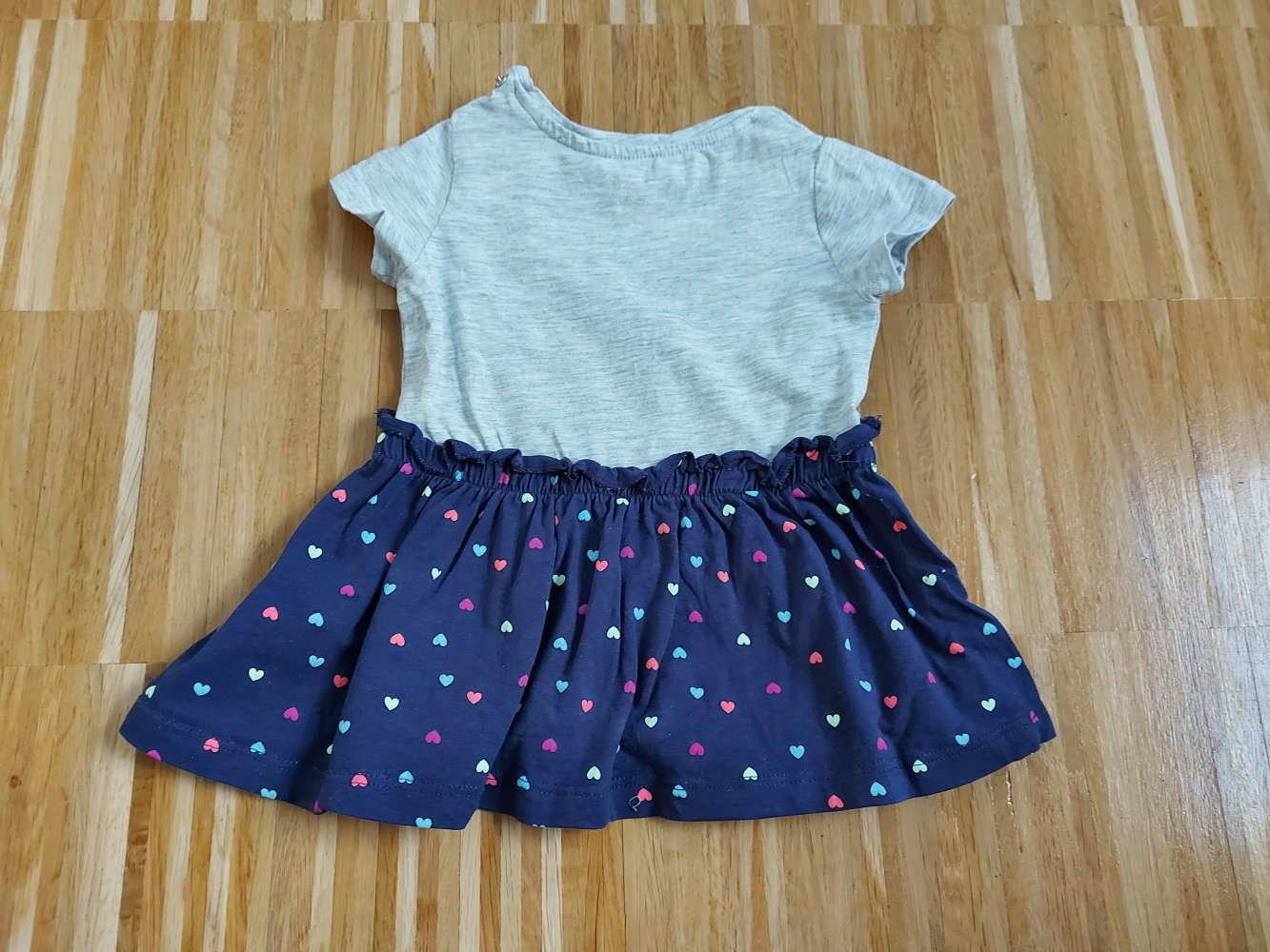 Süßes Babykleidchen mit Einhorn und Herzen, Gr. 62