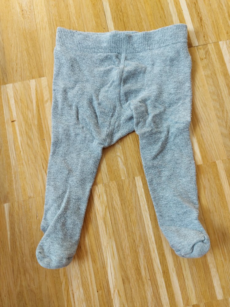 graue Babystrumpfhose Gr. 50-56