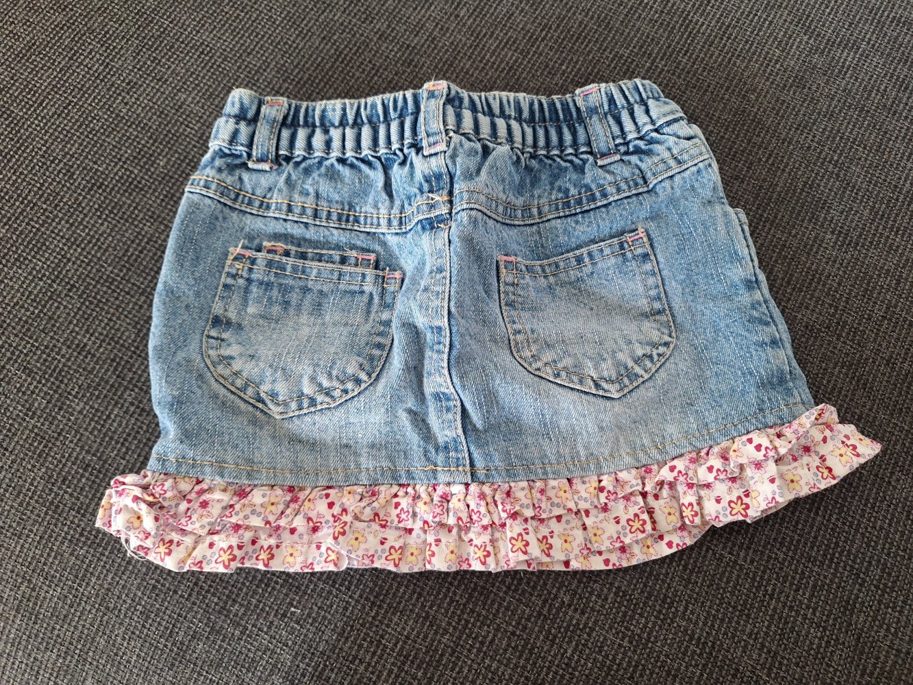 Super niedlicher Jeans-Minirock Gr. 80