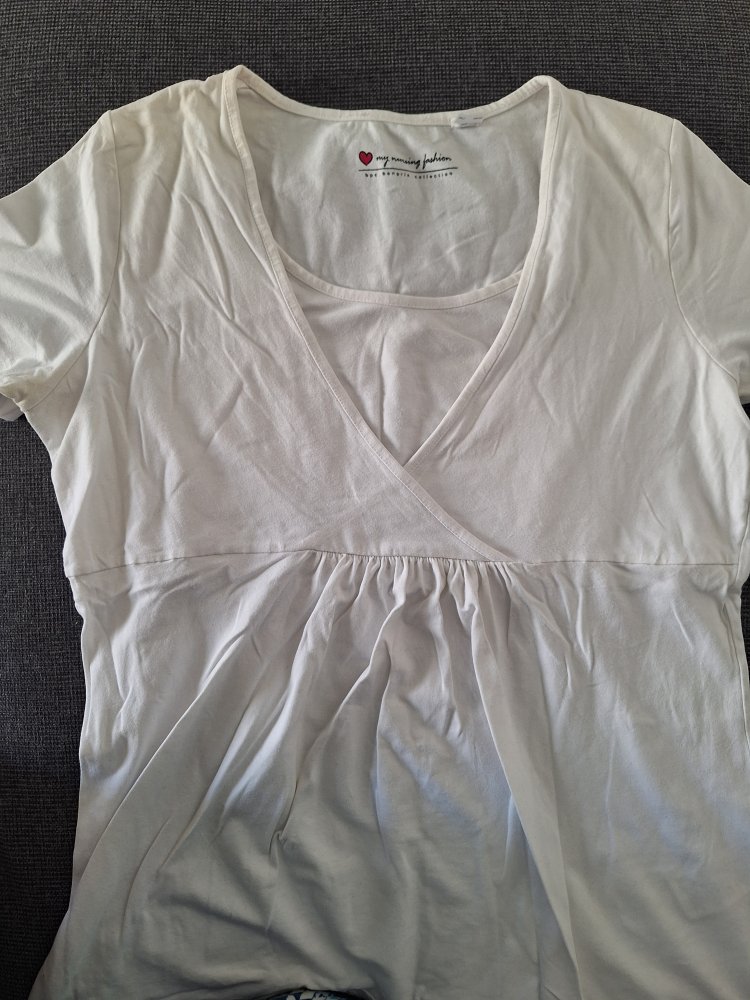 weißes praktisches und komfortables Umstands- und Stillshirt Gr. 40/42