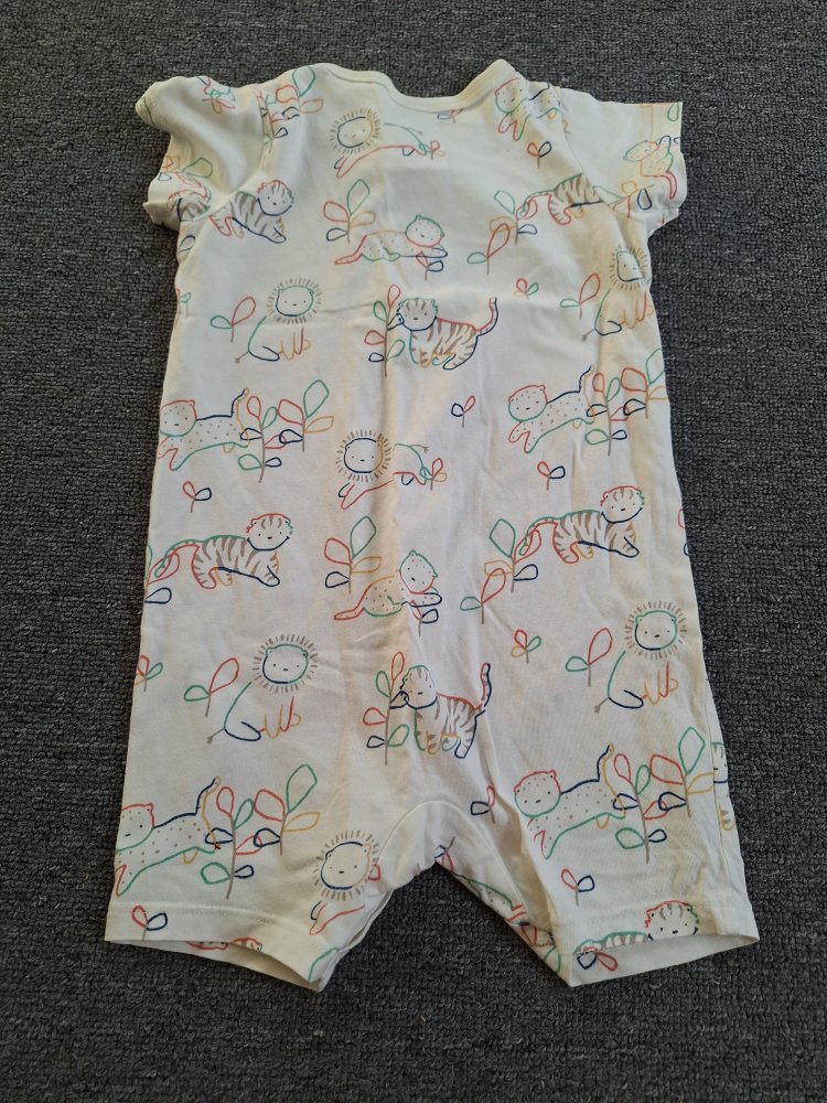 Kurzer gemusterter Schlafanzug Gr. 80 unisex