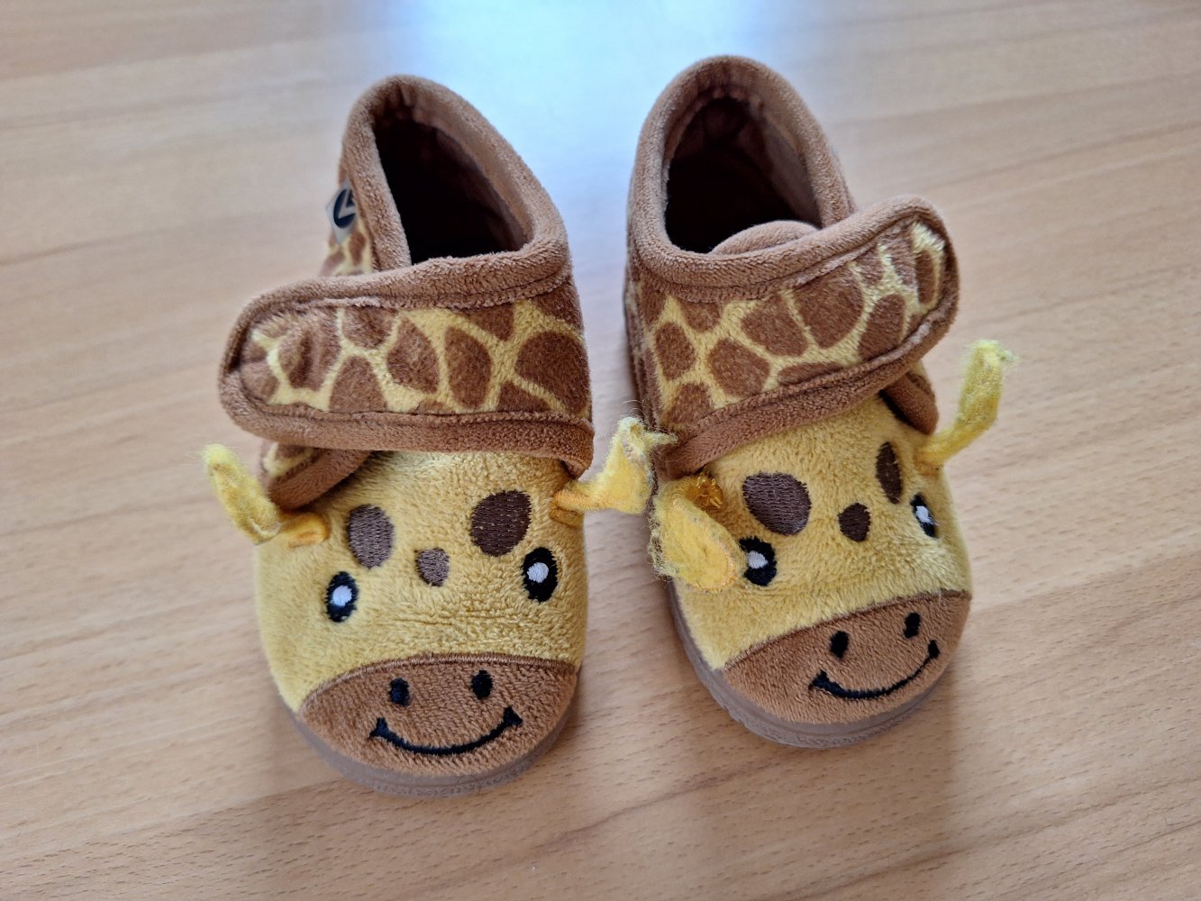 Giraffenhausschuhe Gr. 20 / Kita-Hausschuhe