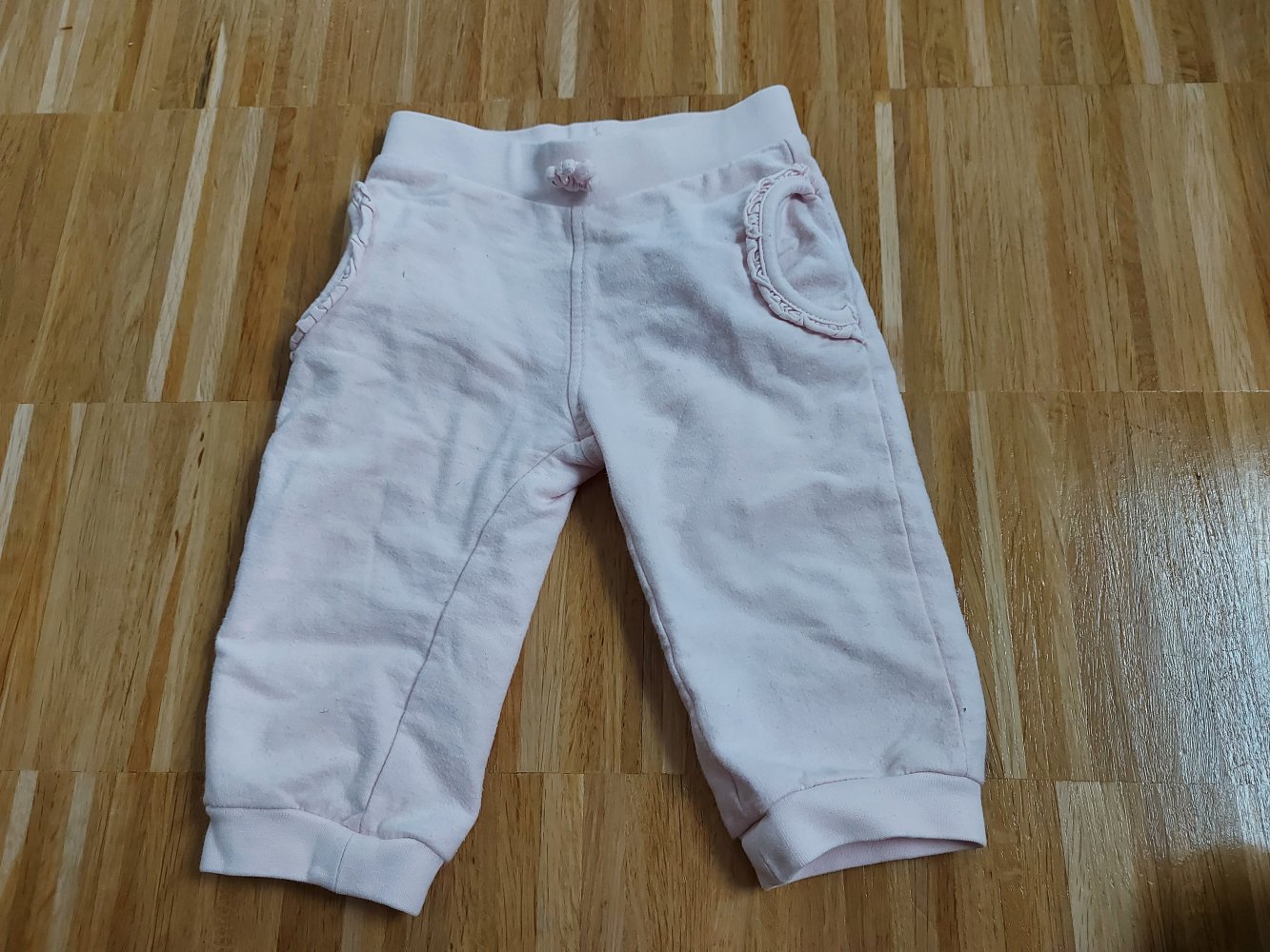 Supersüße rosa Babyhose Gr. 74
