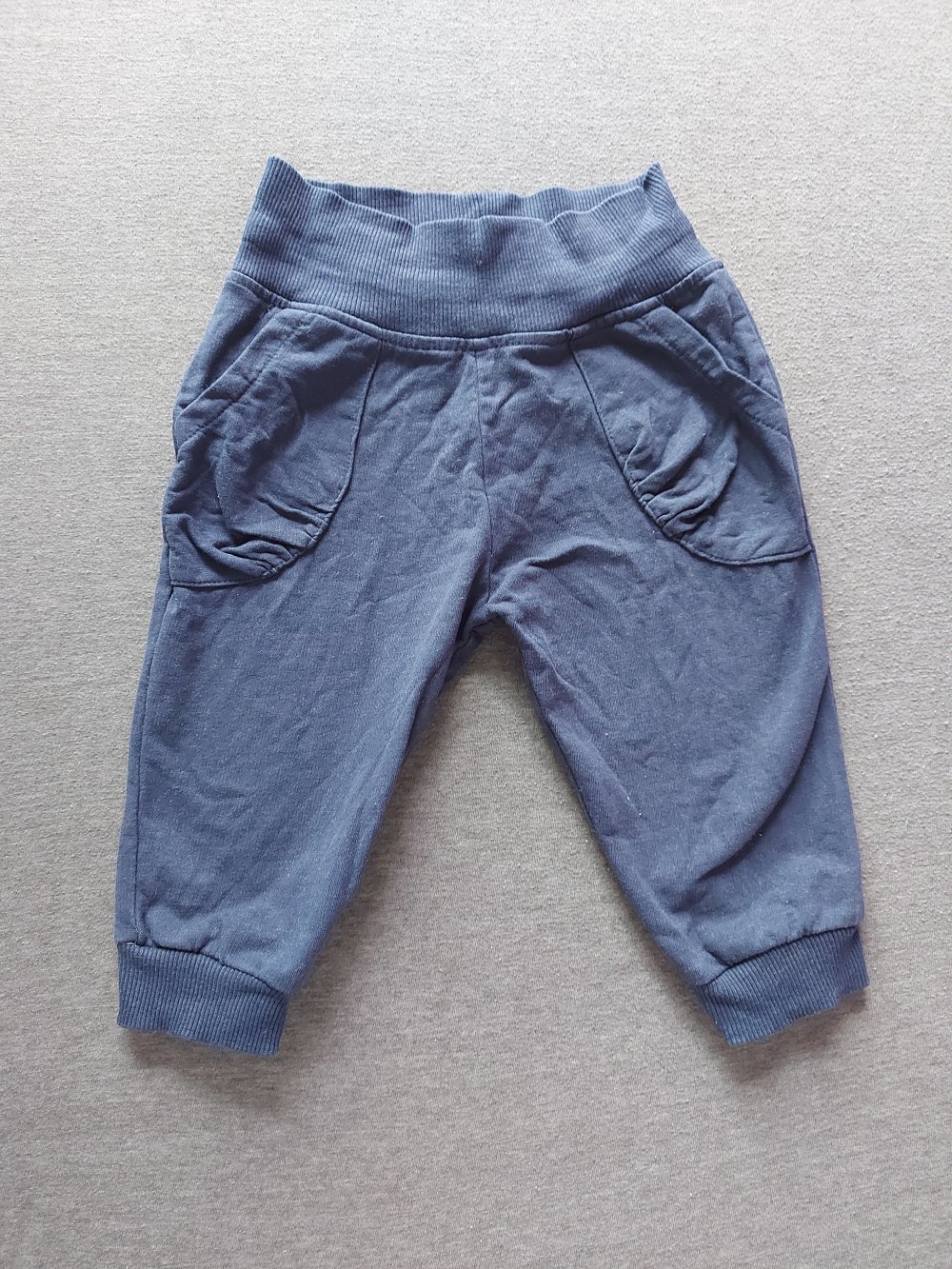dunkelblaue Babyjogginghose mit breitem Bund, Gr. 74