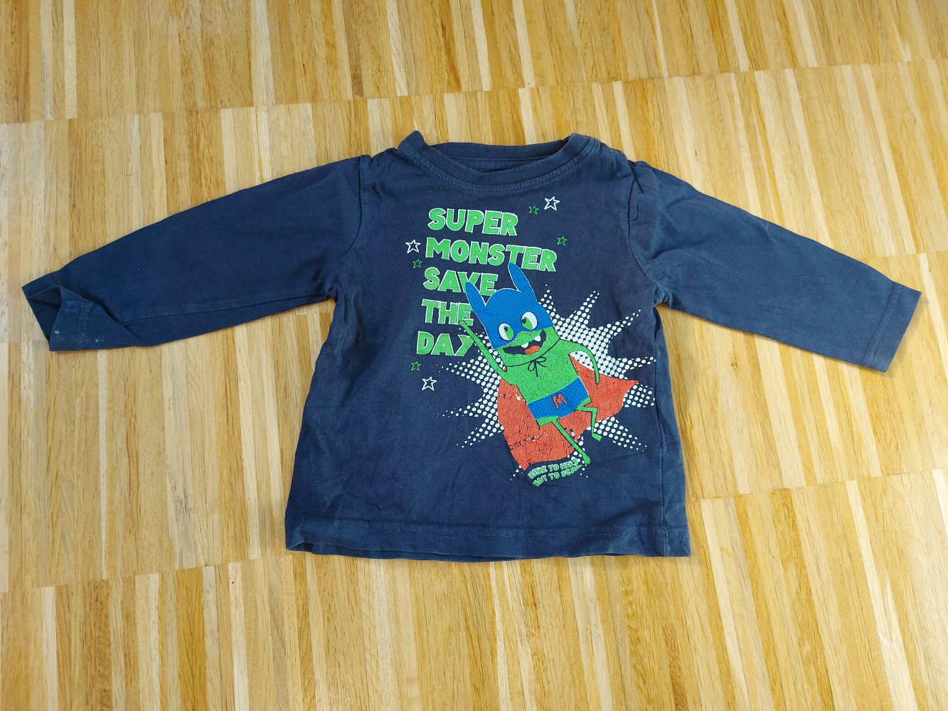 langärmliger dunkelblauer Babypullover Super monster save the day Gr. 74
