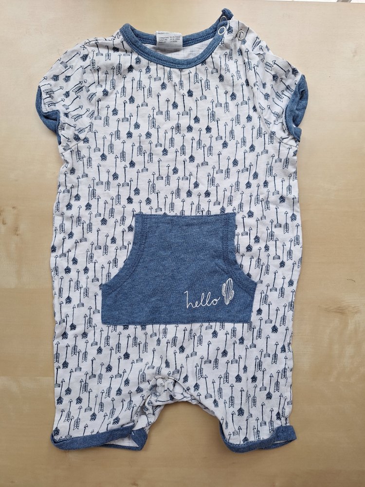 blau-weißer kurzer Pyjama Gr. 74/80 /Schlafanzug/Schlafstrampler Jumper mit Federmotiven