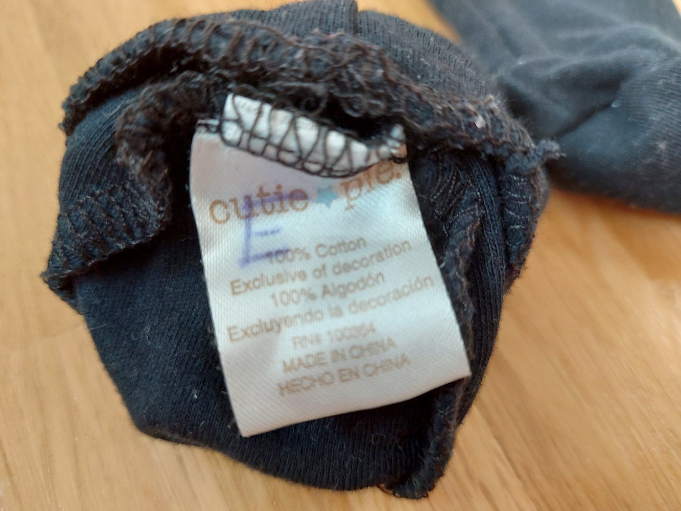 schwarze Babyschühchen / Erstlingsschühchen / Söckchen