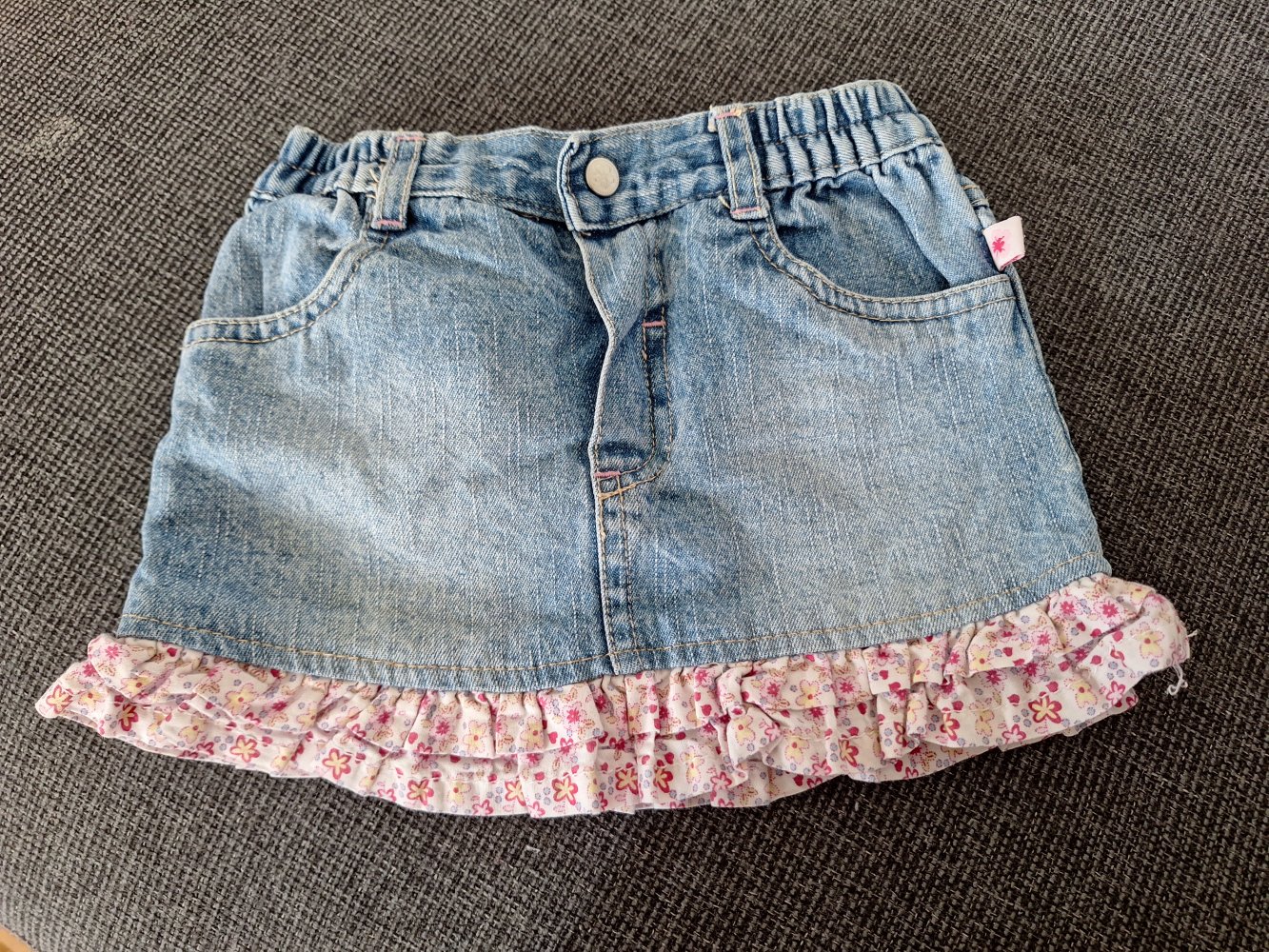 Super niedlicher Jeans-Minirock Gr. 80
