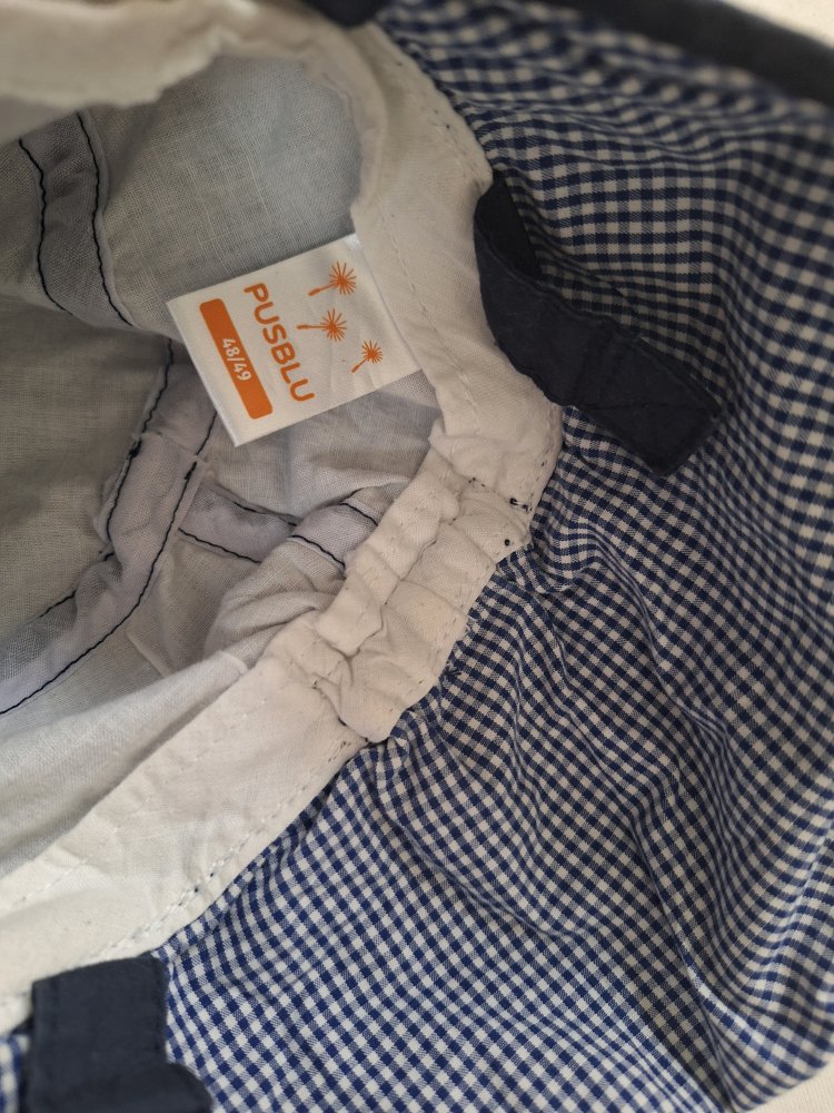 dunkelblauer Sommerhut mit Nackenkrempe und Schirmchen für Babys mit Schnüren, Gr. 48/49/ Schirmmütze