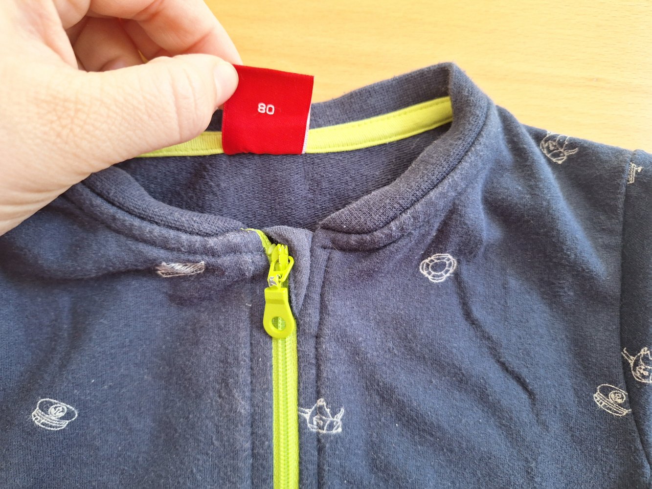 Maritim blaue Reißverschlussjacke, Gr. 80