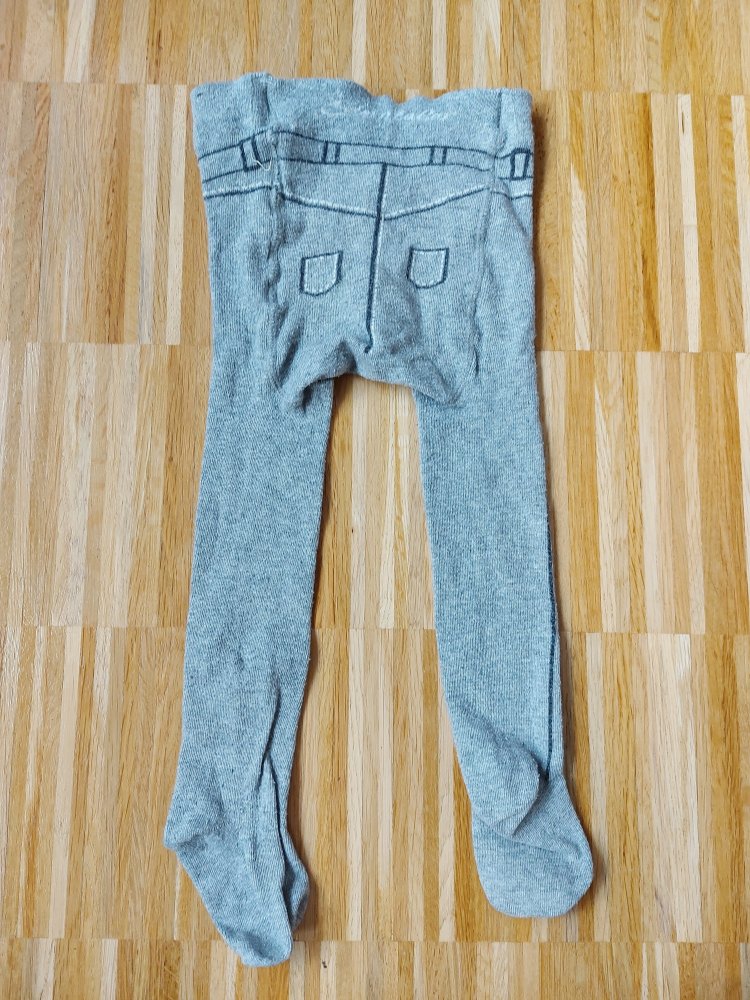 graue Sterntaler-Strumpfhose mit süßem Hosenmuster