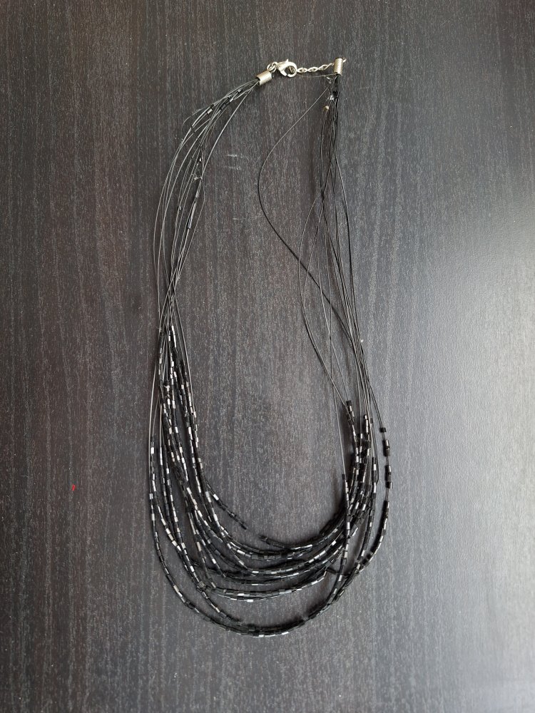schwarze mehrreihige Modeschmuck-Halskette, Statementkette