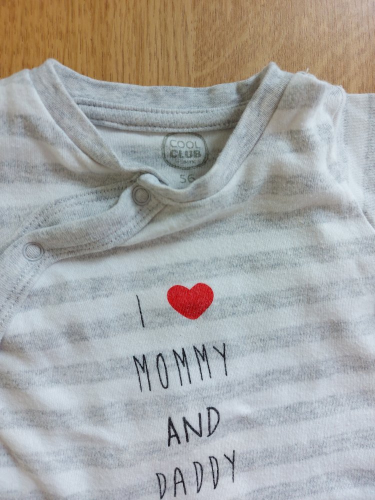 grau-weiß gestreifter Baby-Schlafanzug I love mommy / i love daddy Gr. 56 geschlechtsneutral / unisex