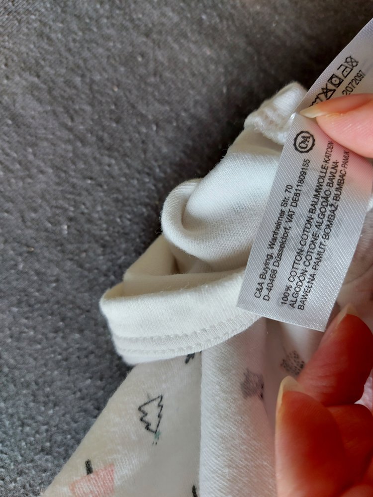 weißer Langarmbody mit niedlichen Wintermotiven Newborn Gr. 56