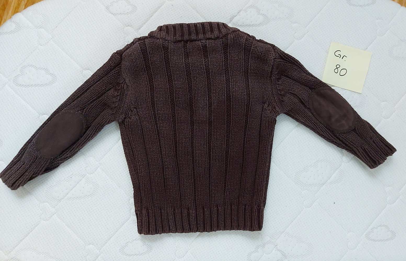 braune Baby-Strickjacke mit Elbow-Patches, Gr. 80