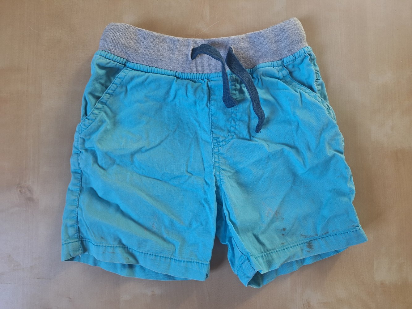 Kurze blaue Sommershorts, Gr. 92