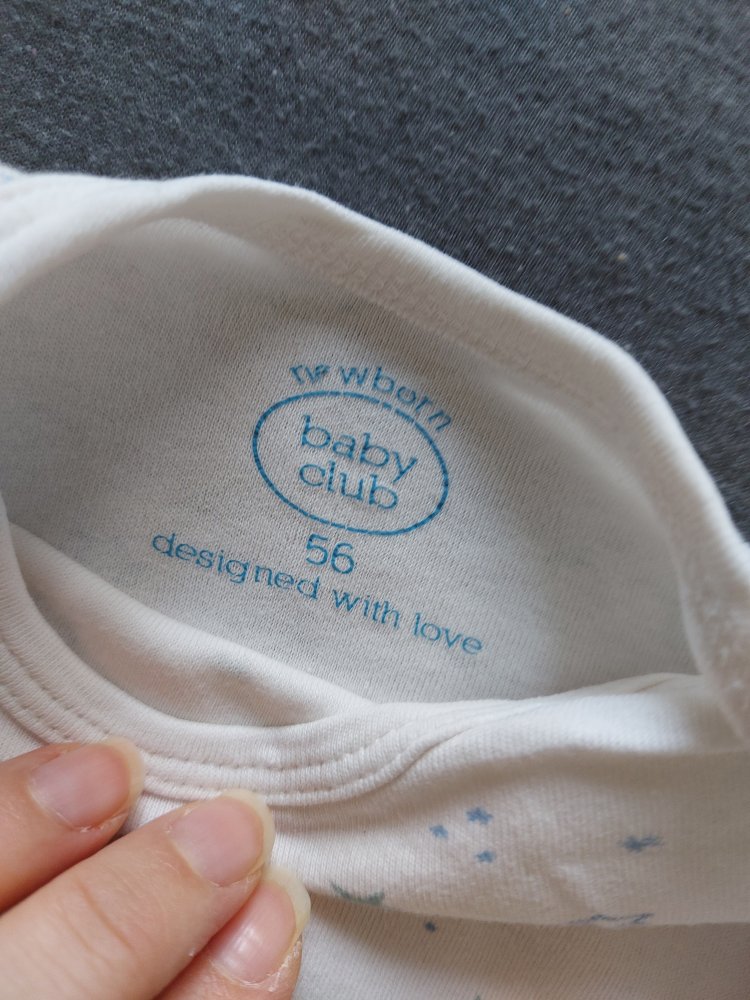 weißer Babypullover mit hellblauen Sternen, Gr. 56