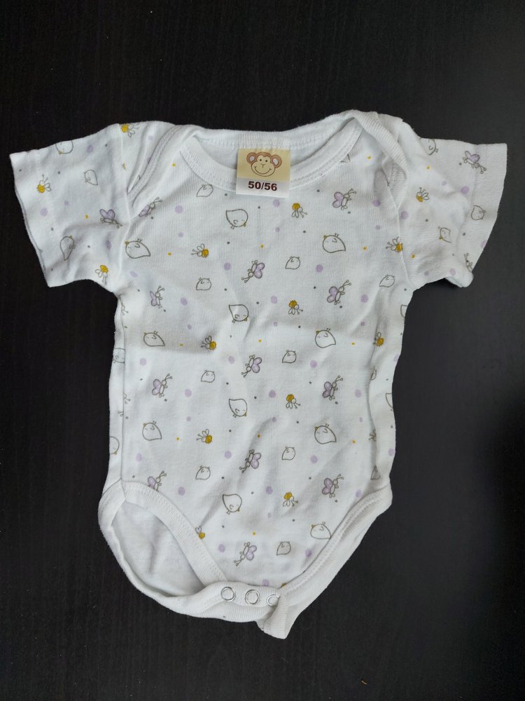 Niedlicher Kurzarmbody mit Frühlingsmotiven, Gr. 50/56