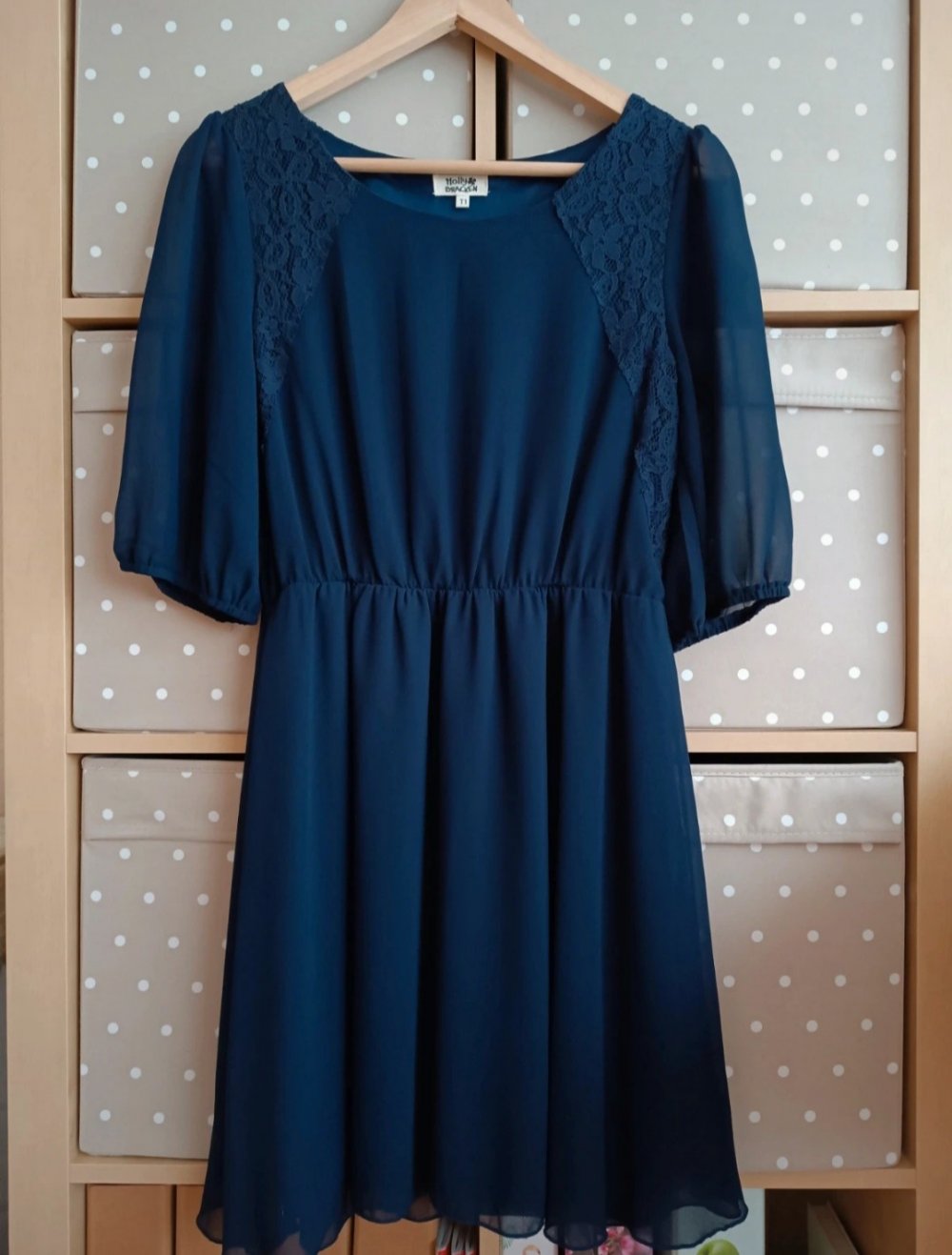 *neu* Kleid mit Spitze