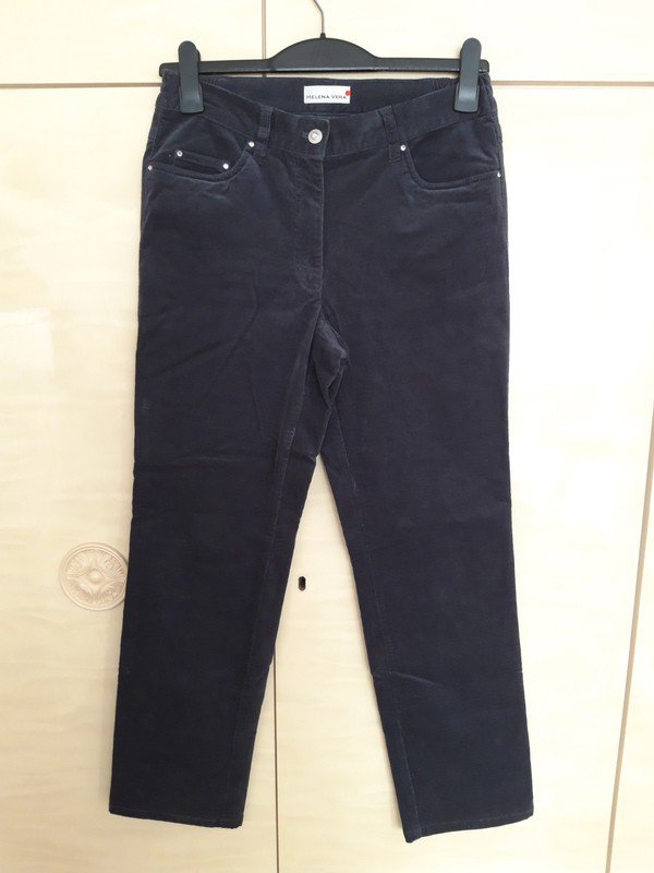 Sehr schöne neue Stretch Feincord-Hose von Helena Vera 