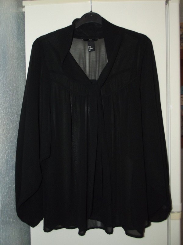 Sehr schöne schwarze Bluse/ Hängerchen