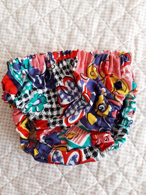 Sehr süßes Kleidchen mit kurzer Überziehhose und Knotenmütze handmade