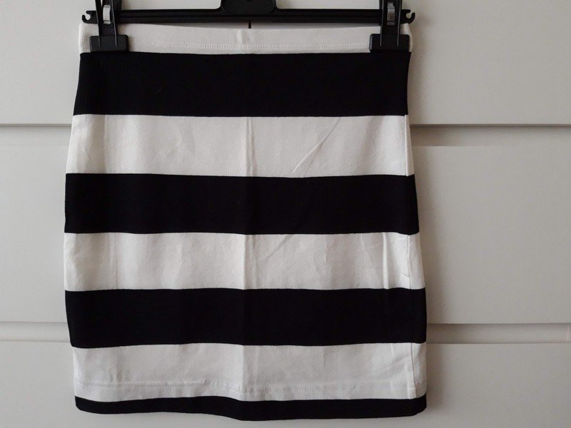 Sehr schöner Rock mit Gummizug 